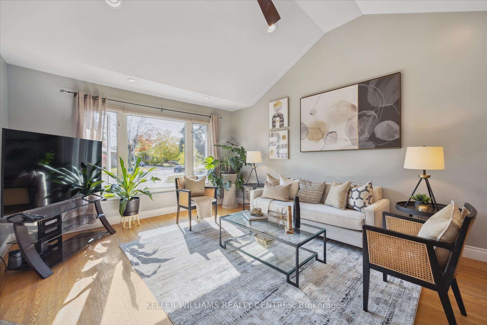 18 Boulding Dr