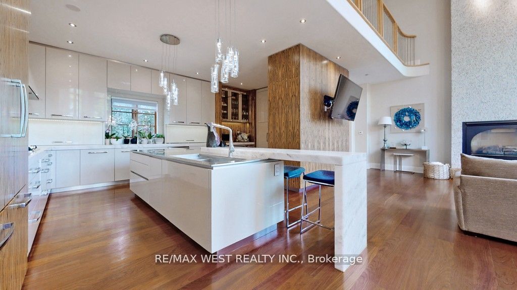 32 Daleview Crt