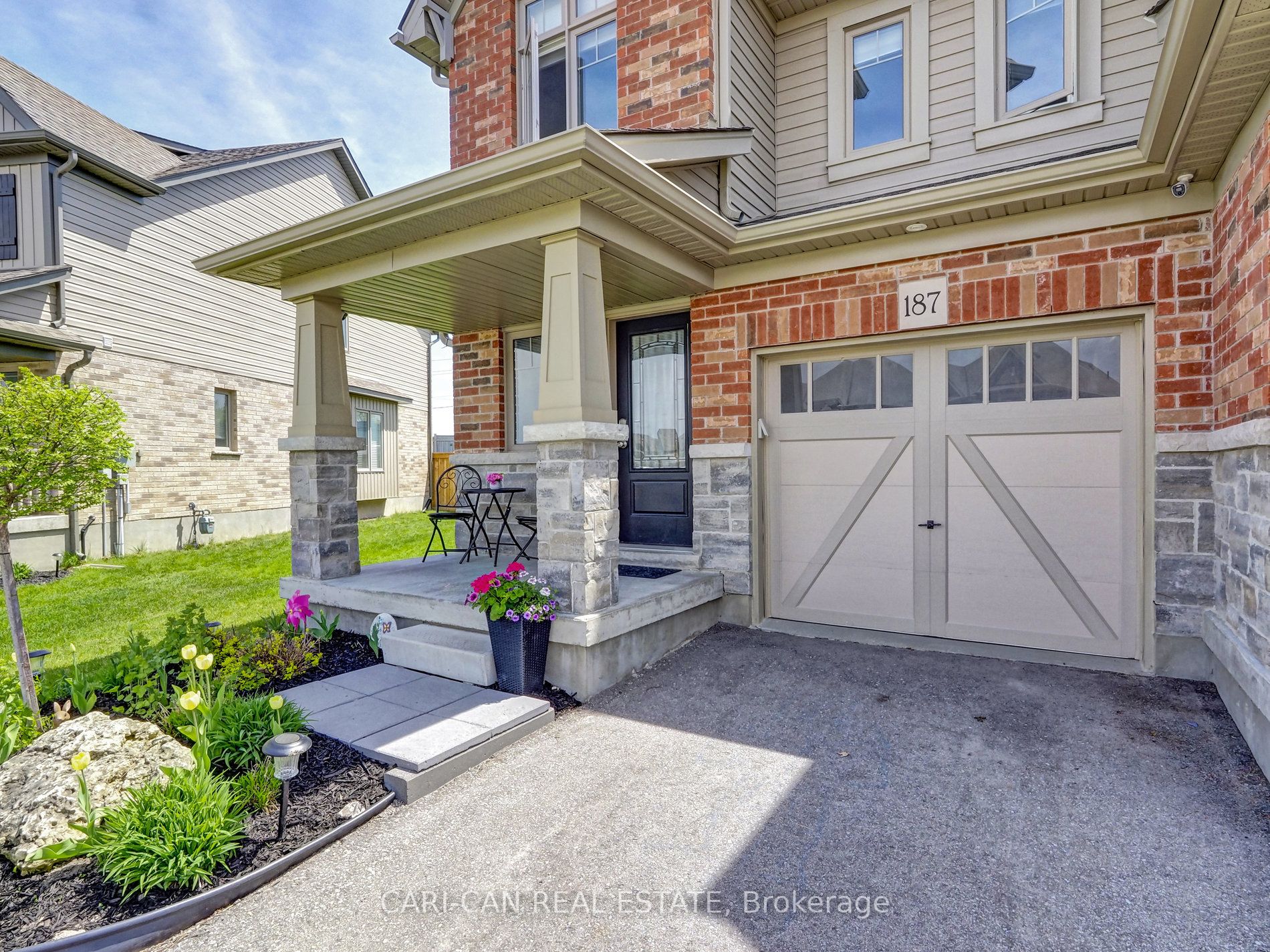 187 Hutchinson Dr