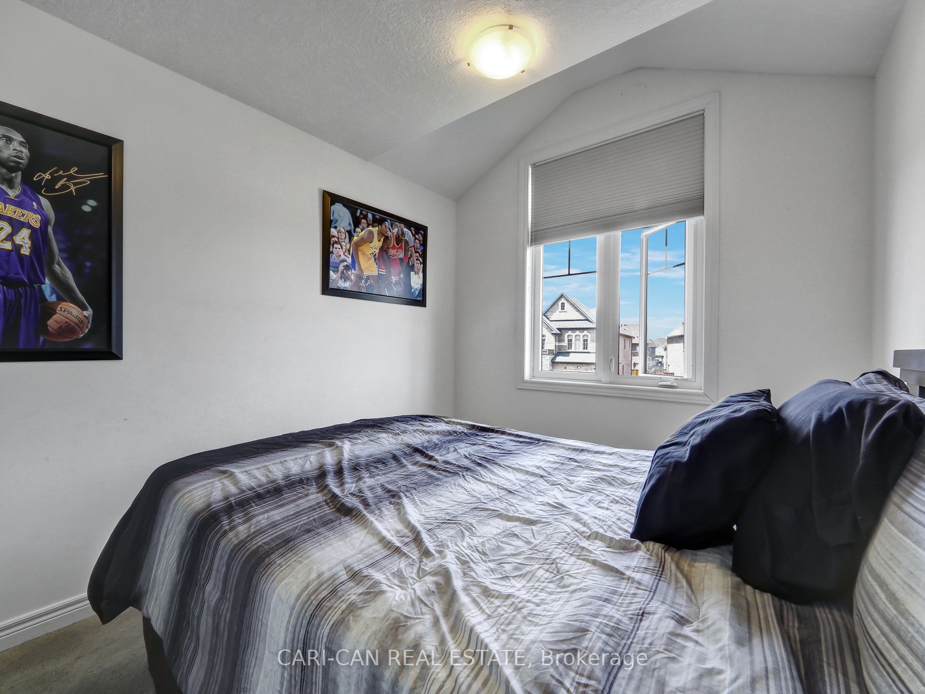 187 Hutchinson Dr