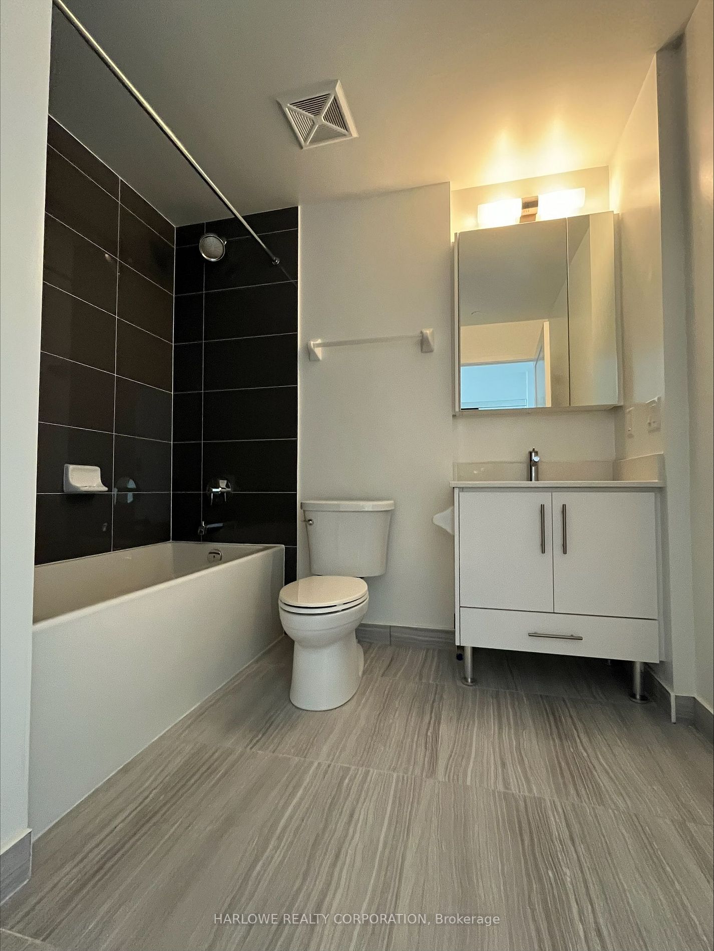105 Oneida Cres, #1801