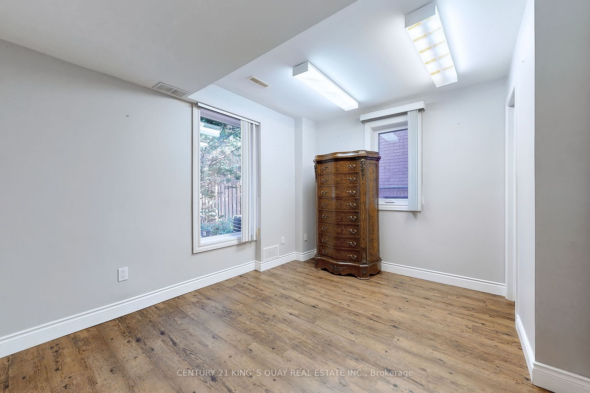 30 Redondo Dr