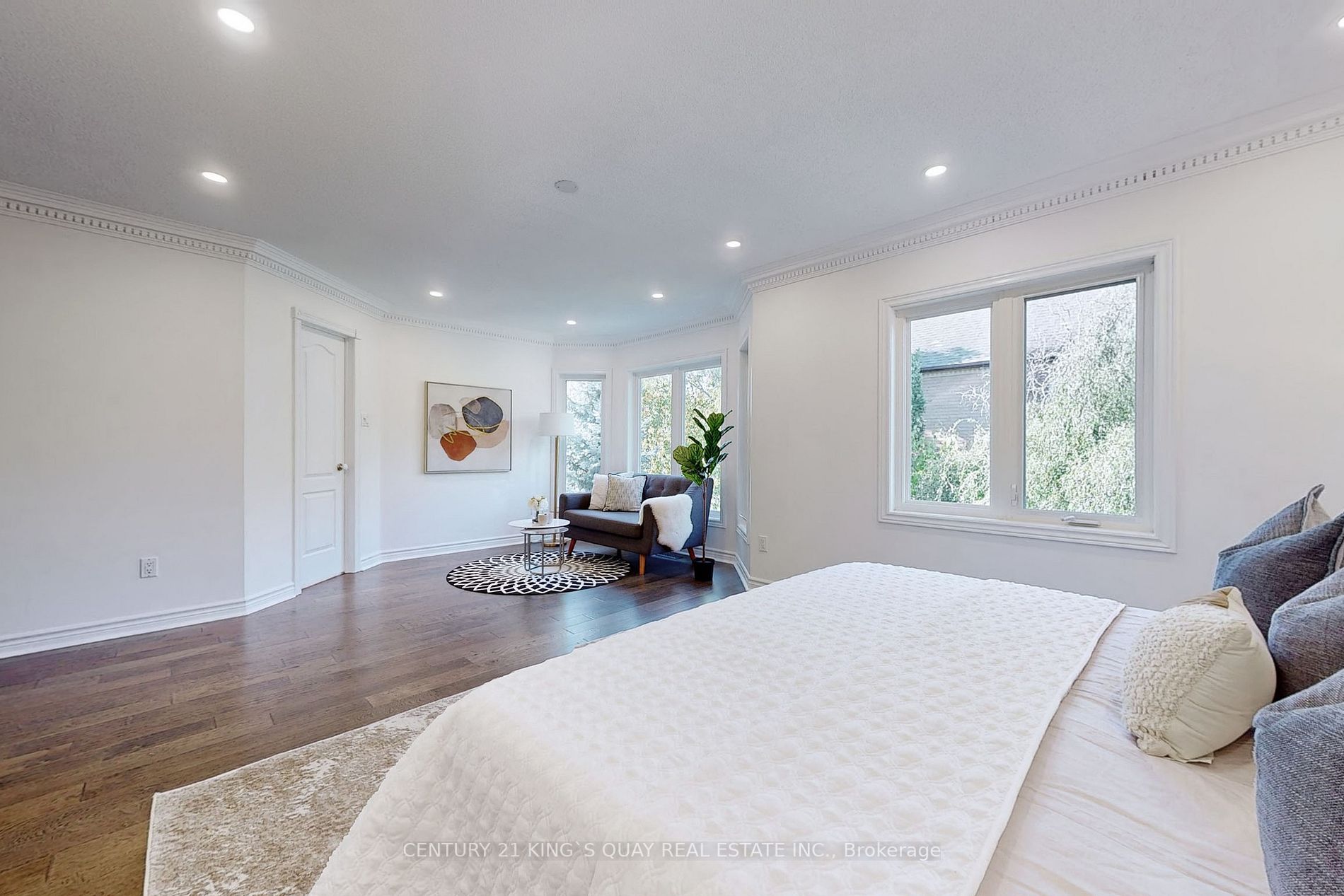 30 Redondo Dr