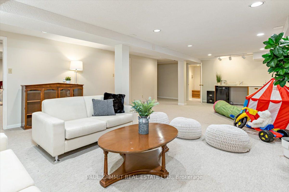 64 Brookshire Circle