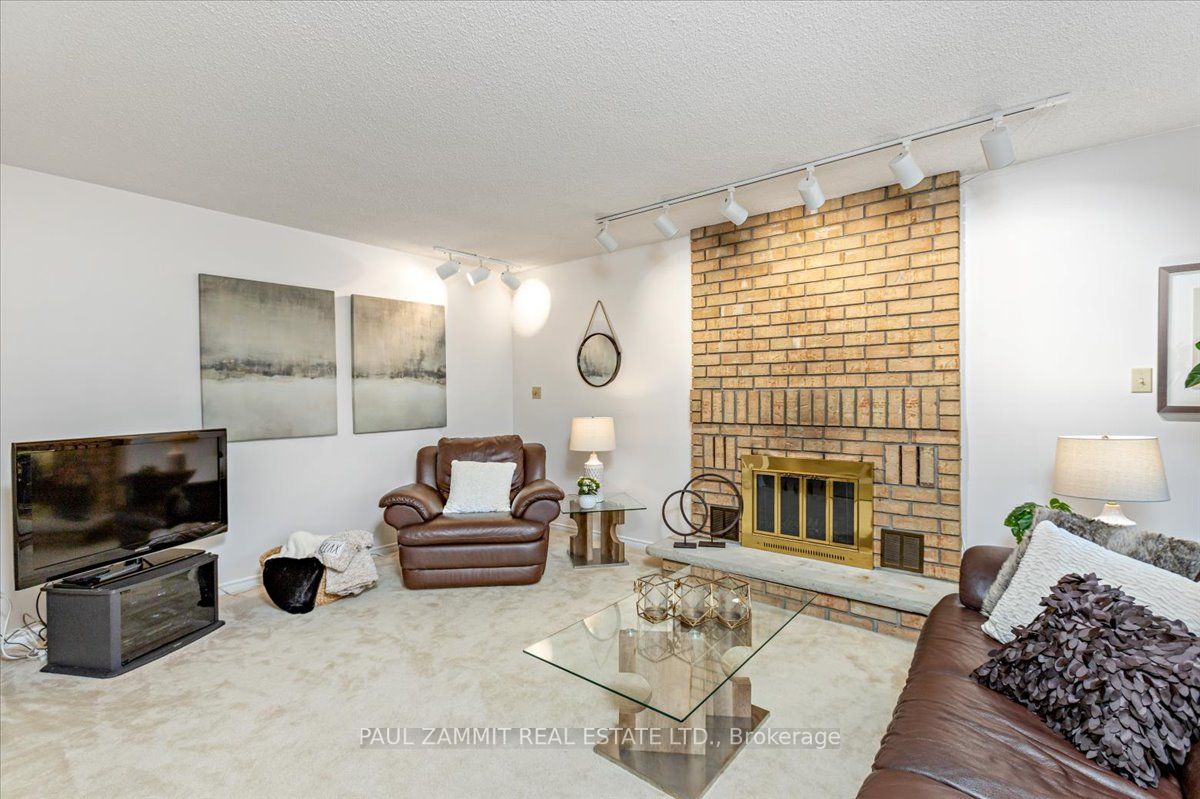 64 Brookshire Circle