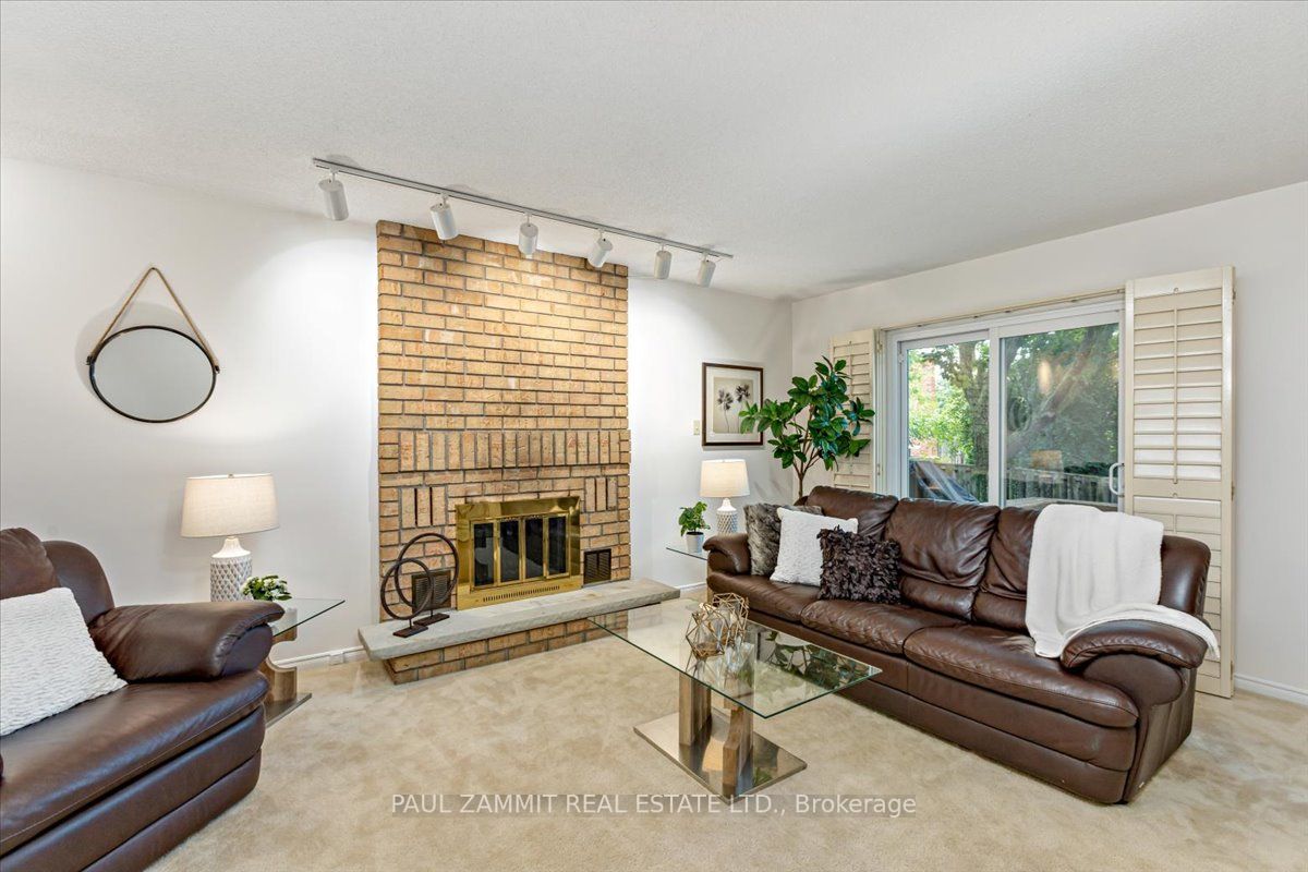 64 Brookshire Circle
