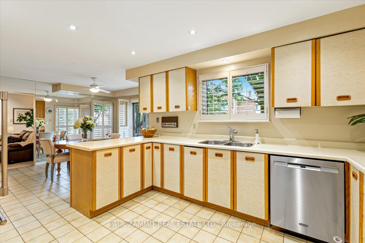 64 Brookshire Circle