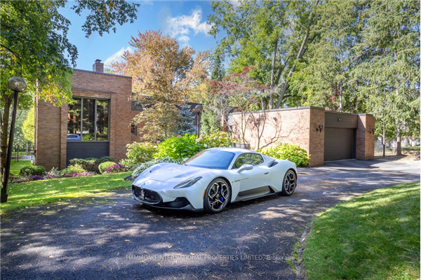18 Old English Lane, Markham