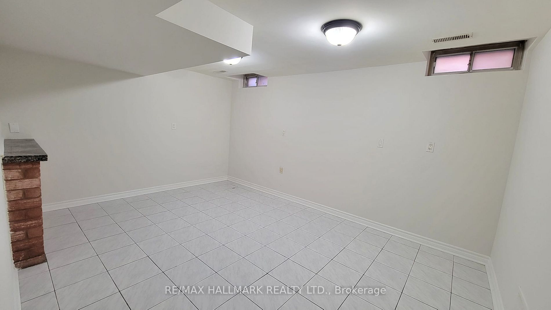 11 Mathewson St