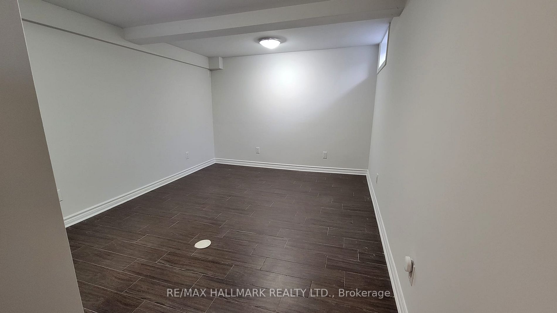 11 Mathewson St