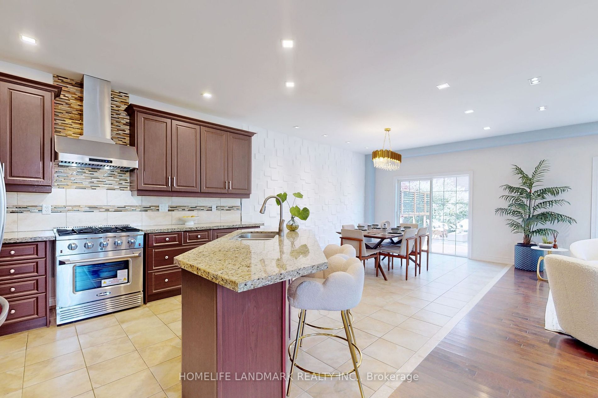 718 Peter Hall Dr