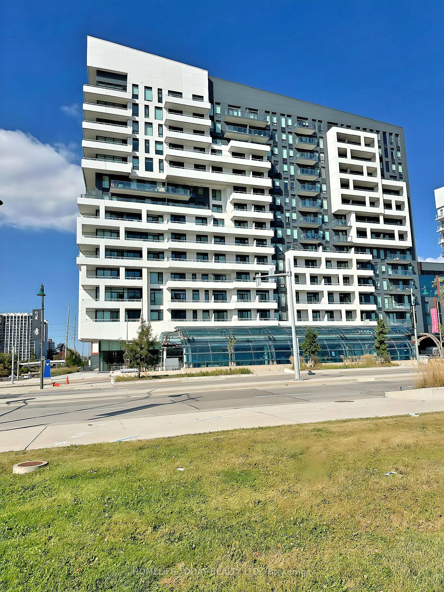 10 Rouge Valley Dr W, #721