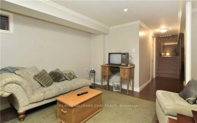 182 Beattie Ave
