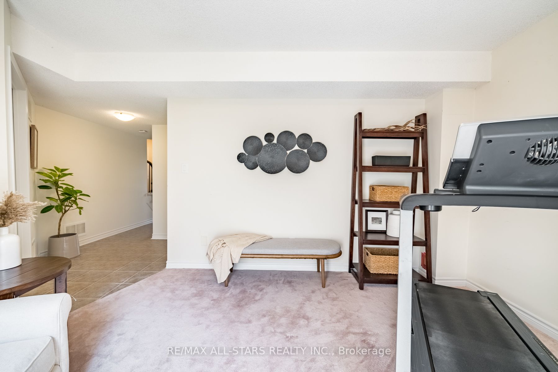 75 Gail Parks Cres