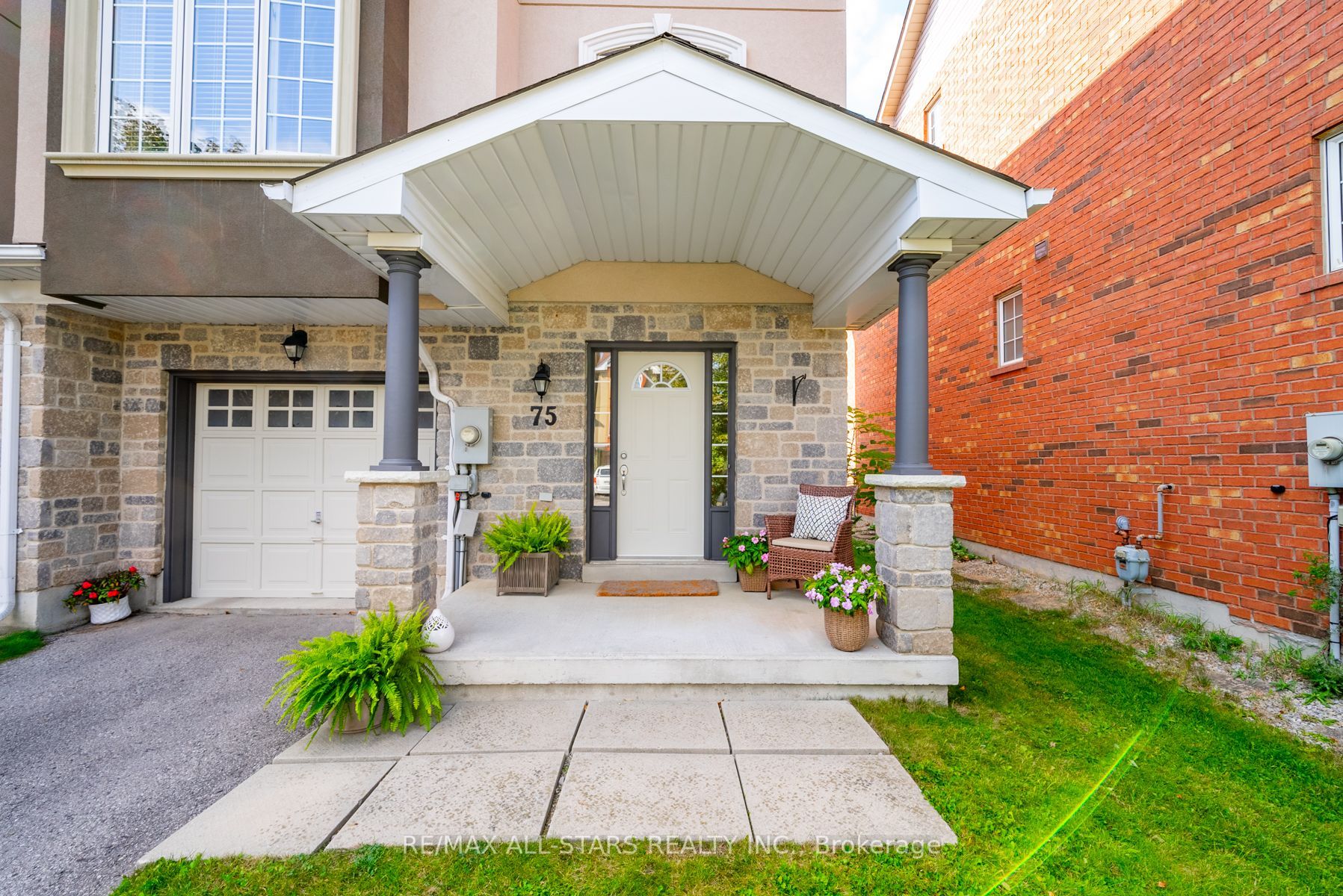 75 Gail Parks Cres