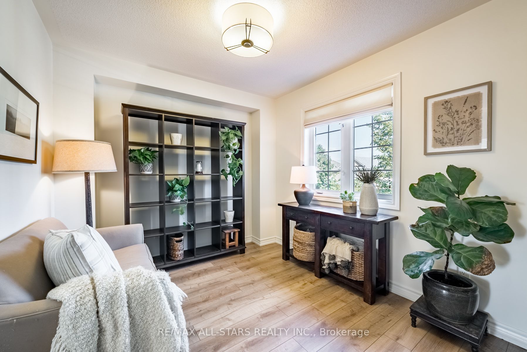 75 Gail Parks Cres