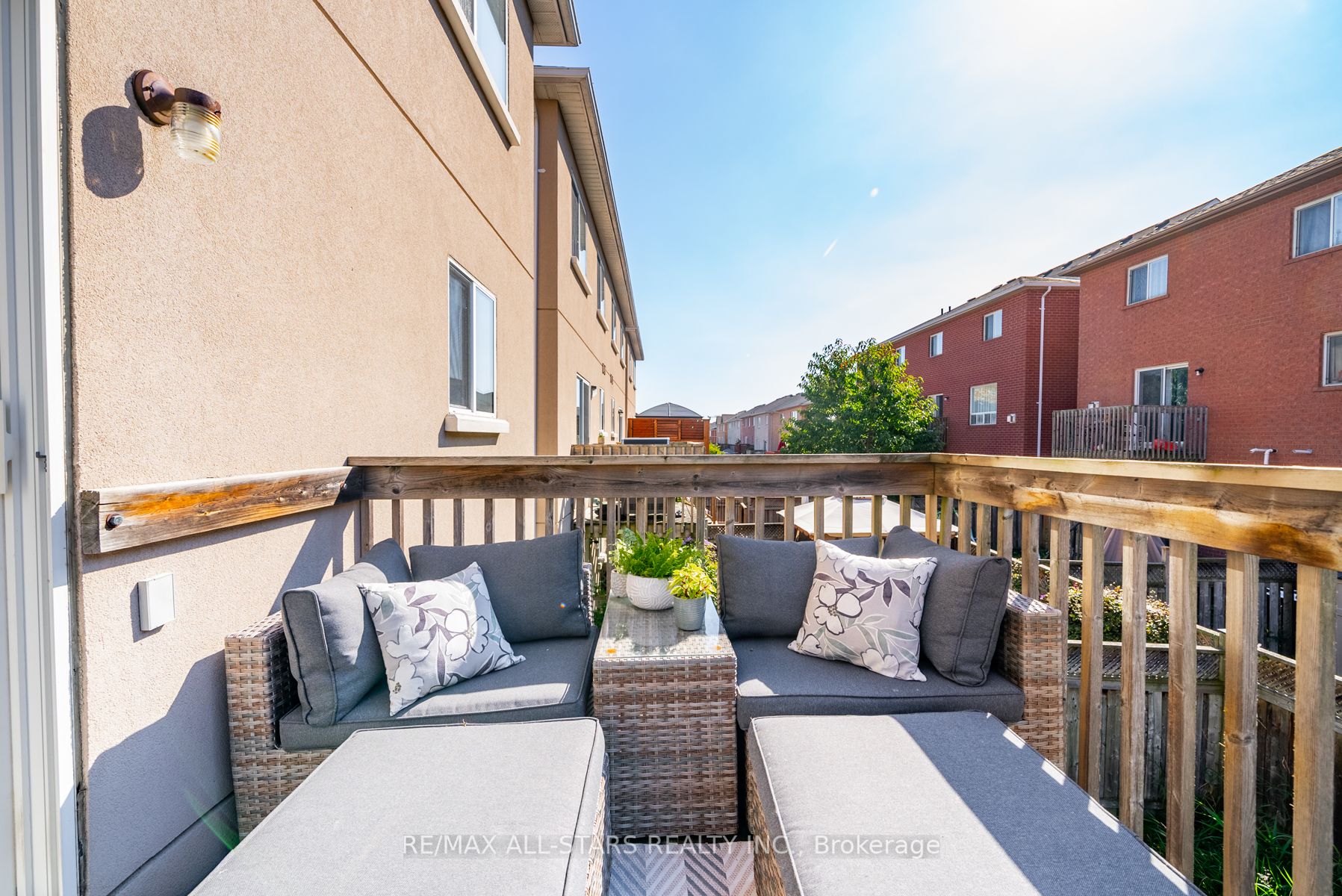 75 Gail Parks Cres