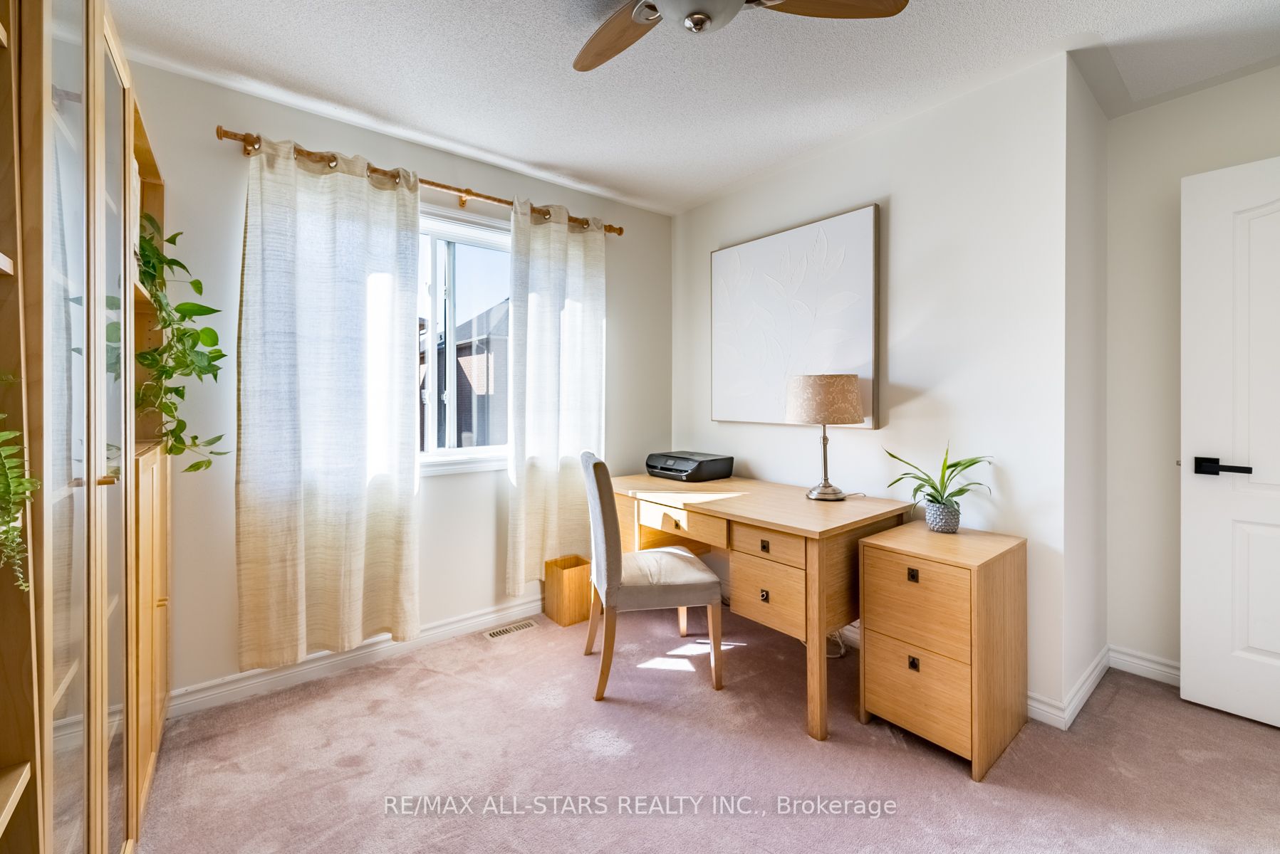 75 Gail Parks Cres