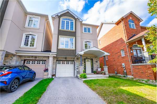 75 Gail Parks Cres, Newmarket