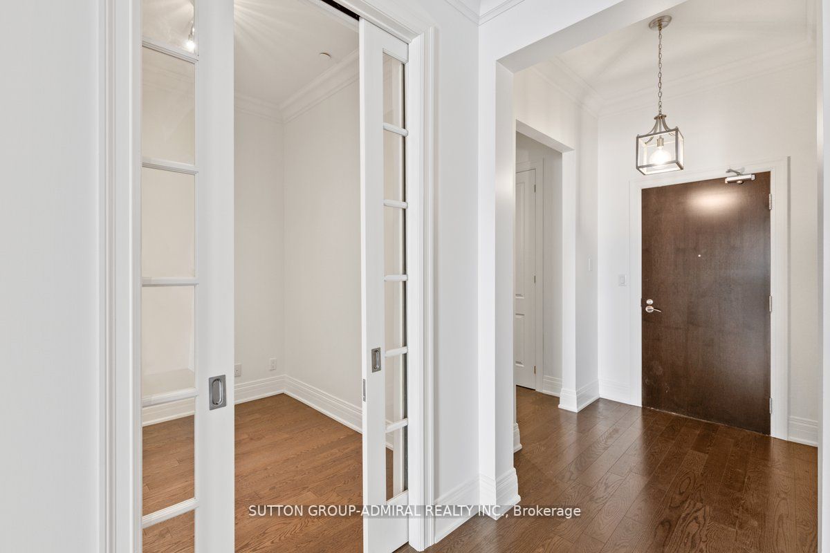 80 Burns Blvd, #405
