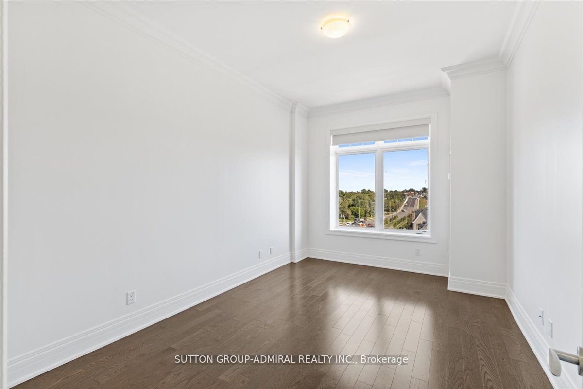 80 Burns Blvd, #405