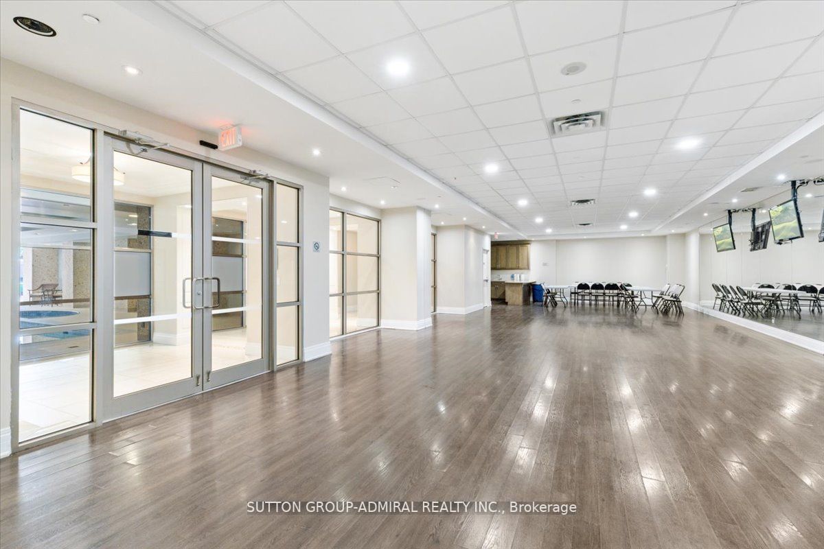 80 Burns Blvd, #405