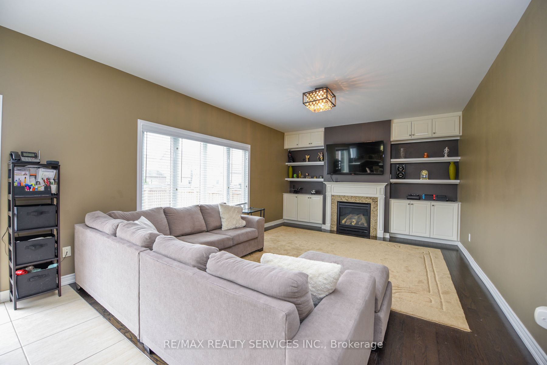 25 Swenson St