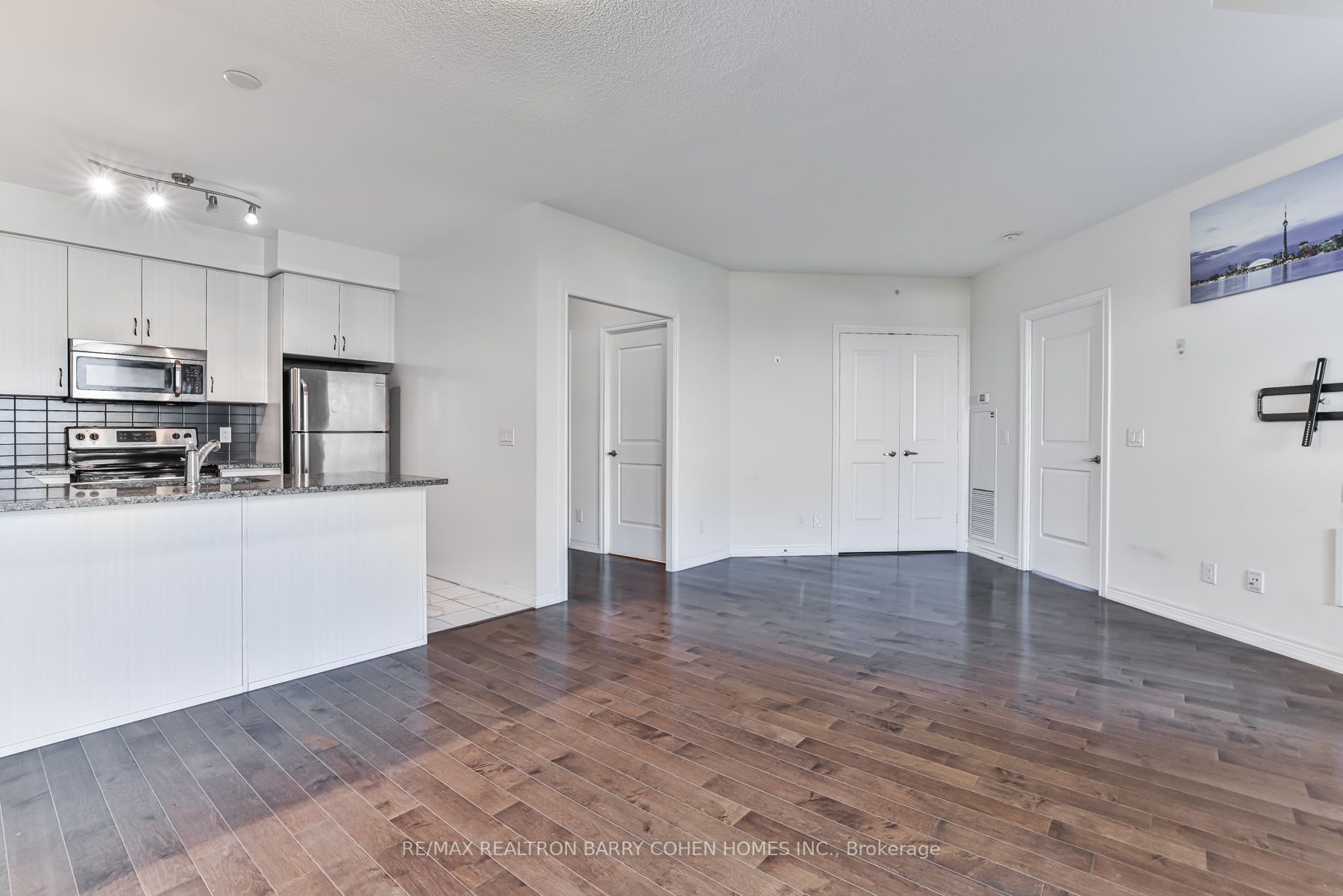 9255 Jane St, #1207