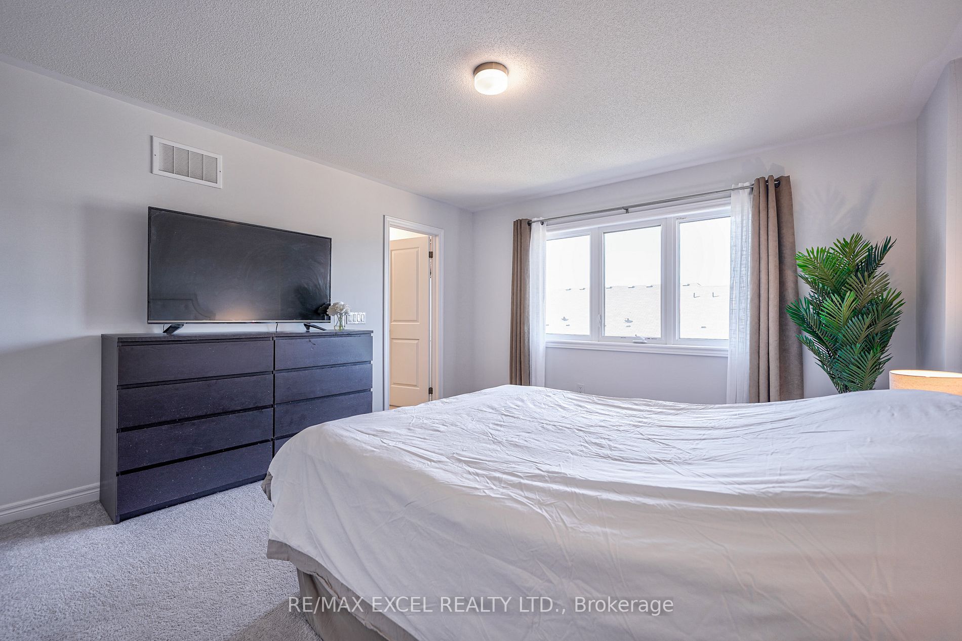 163 Lageer Dr