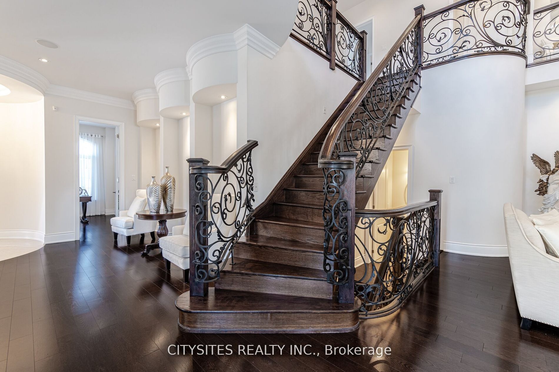 62 Virtue Cres