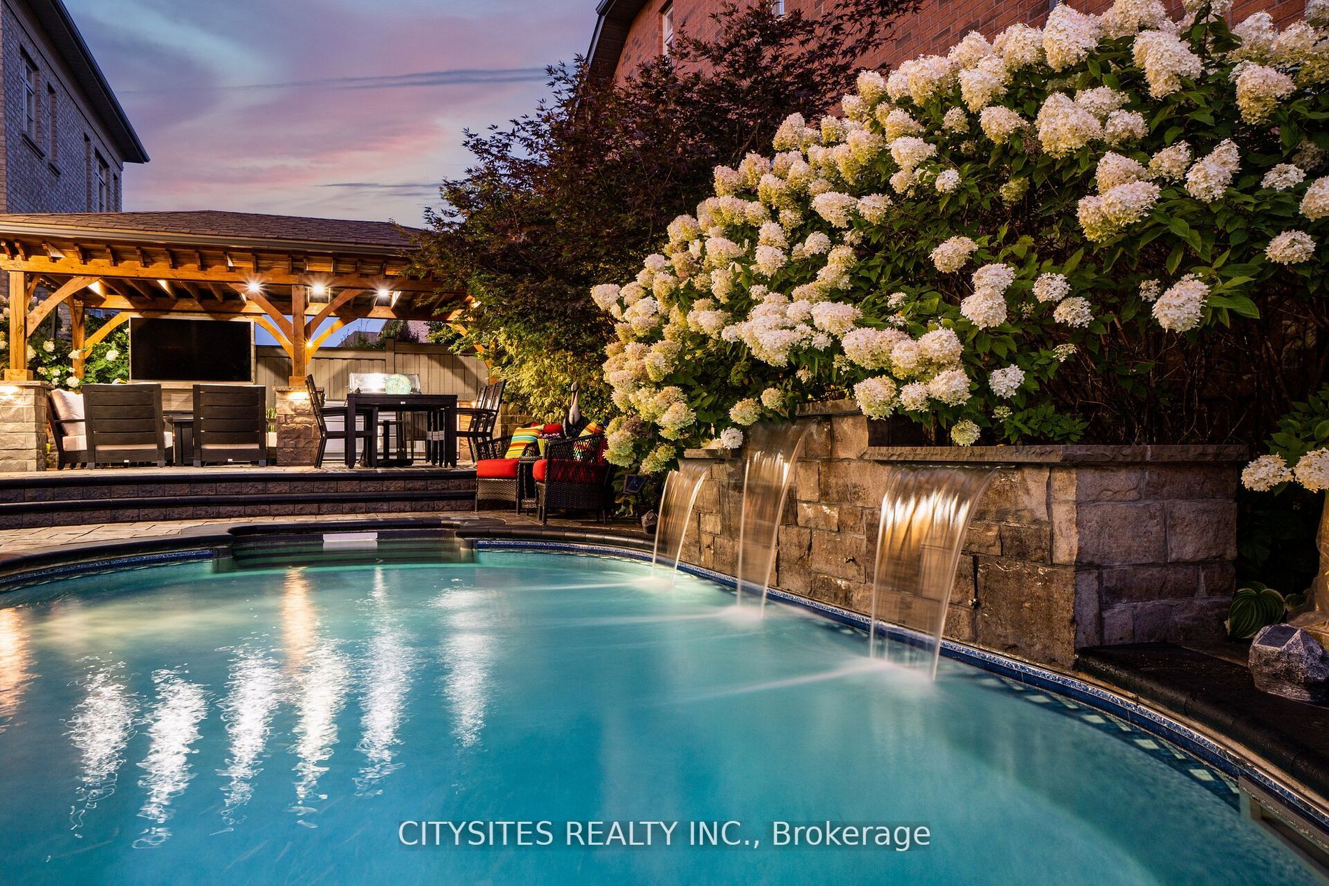 62 Virtue Cres