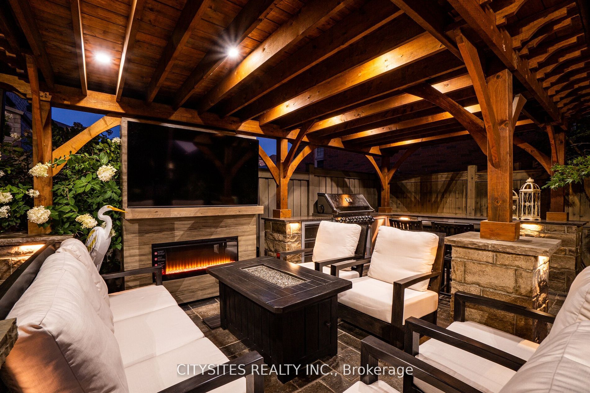 62 Virtue Cres