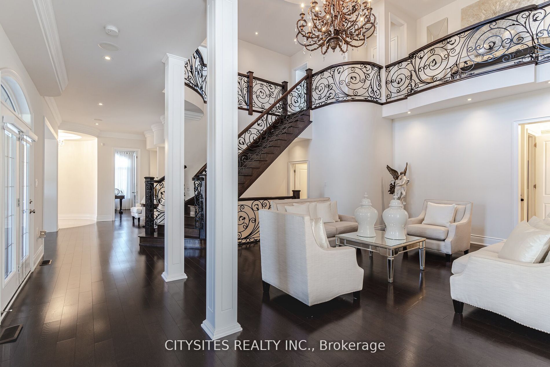 62 Virtue Cres