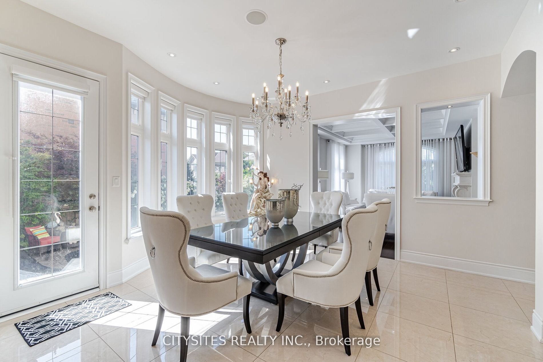 62 Virtue Cres