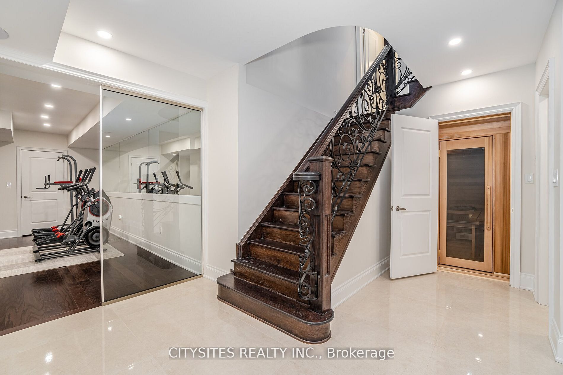 62 Virtue Cres