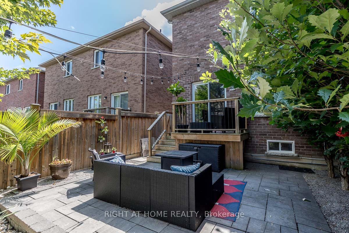 54 Donald Stewart Cres