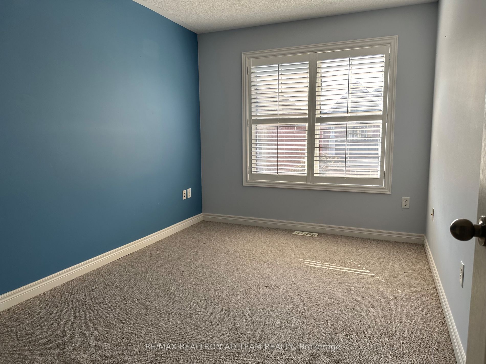 15 Latitude Lane