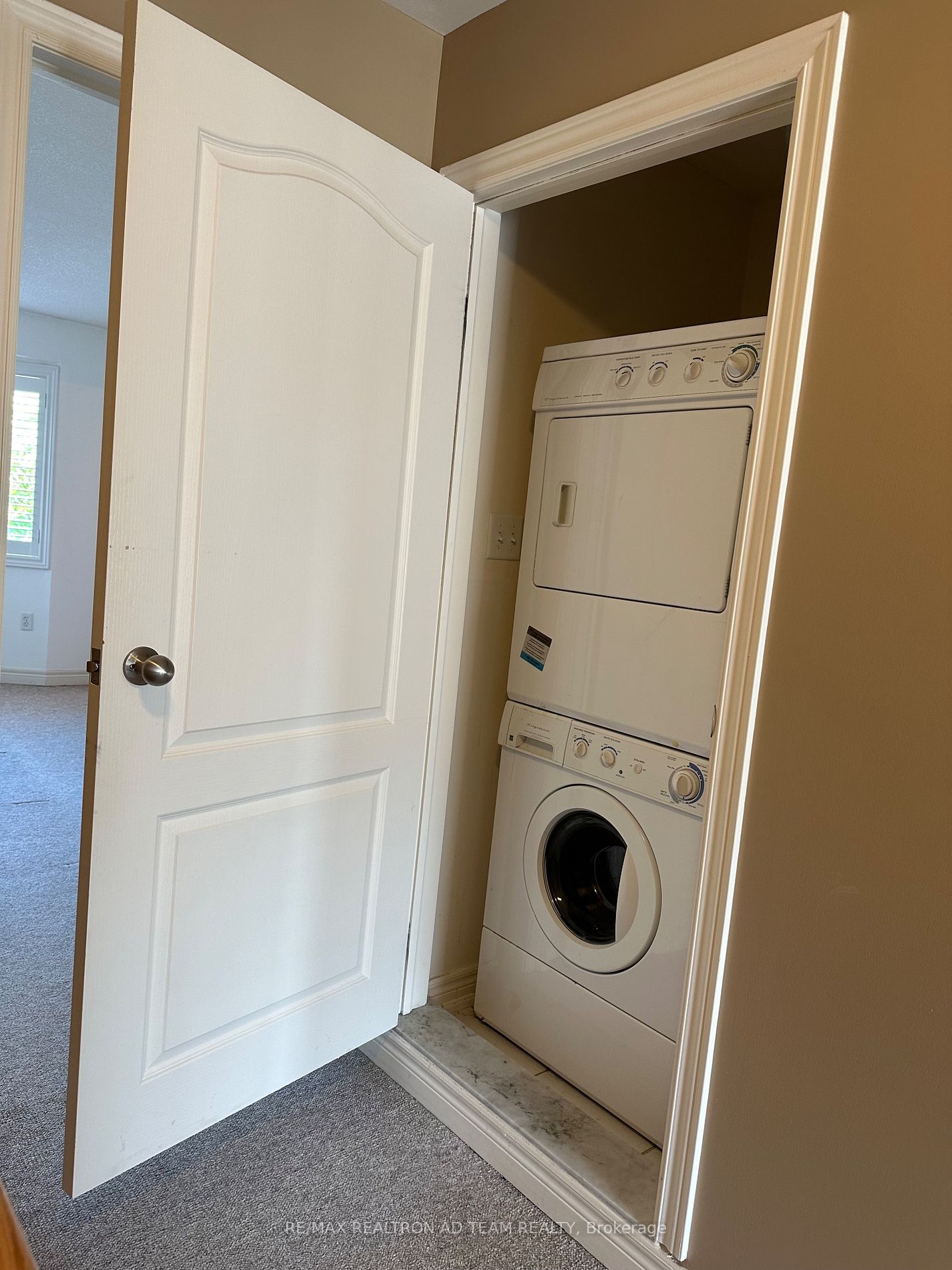 15 Latitude Lane