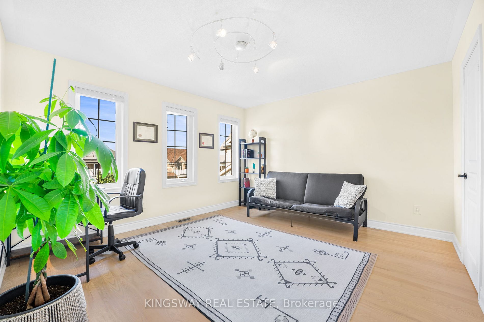 61 Milligan St
