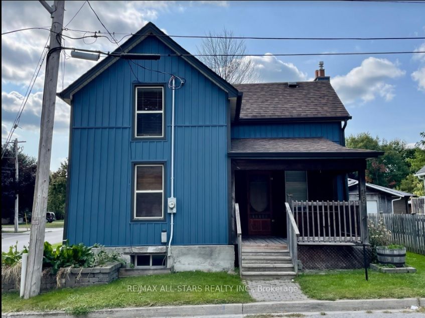 16 Maple Street