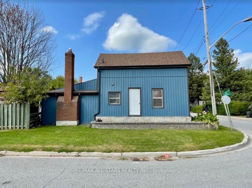 16 Maple Street