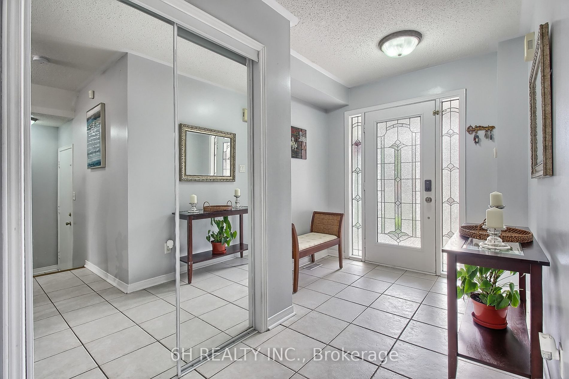 70 Echo Ridge Cres