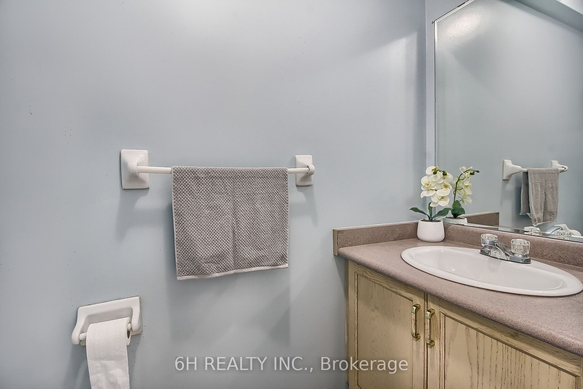 70 Echo Ridge Cres