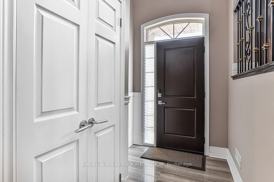 6 Edgemont Crt