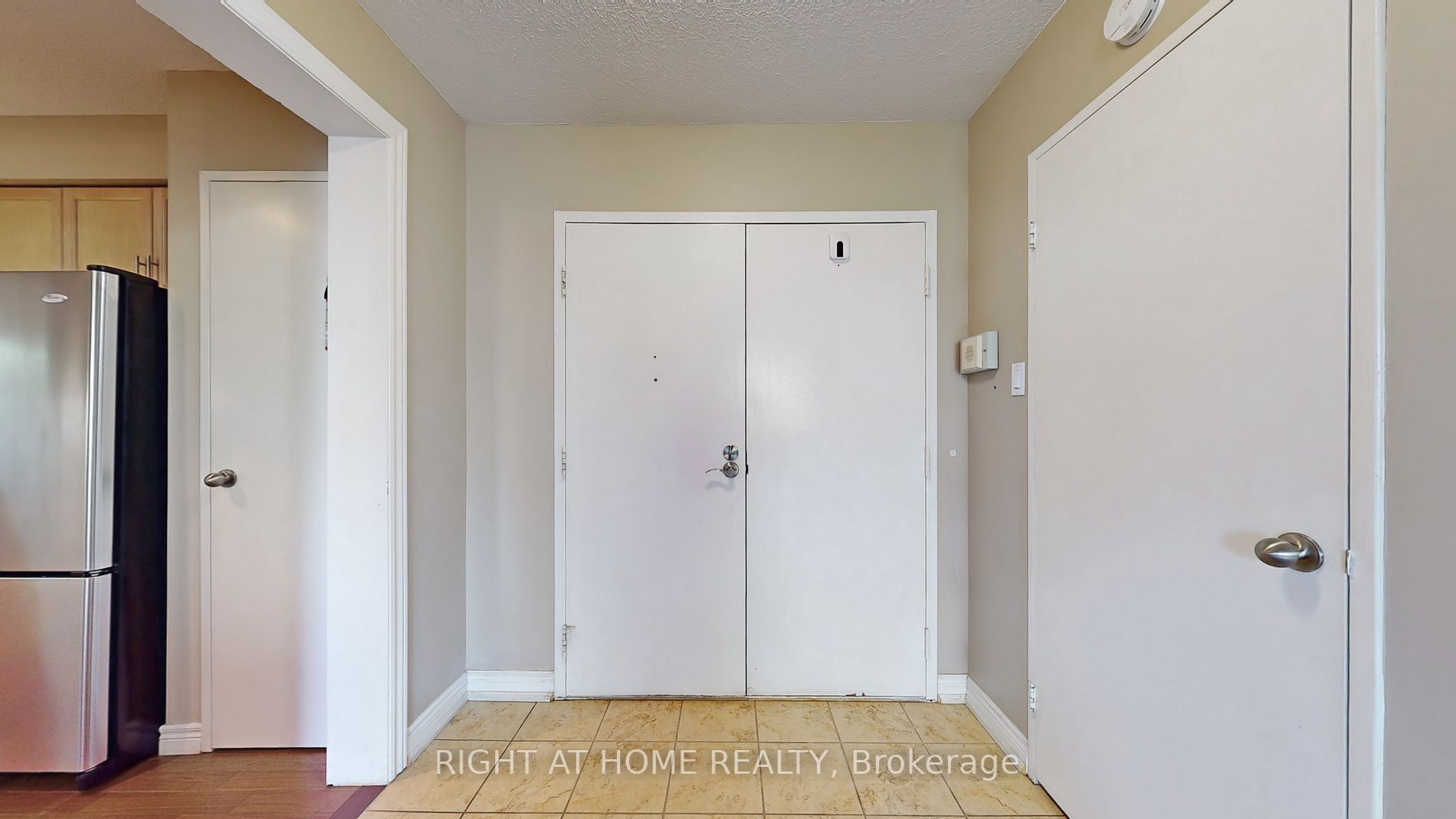 200 Holland Court, #406