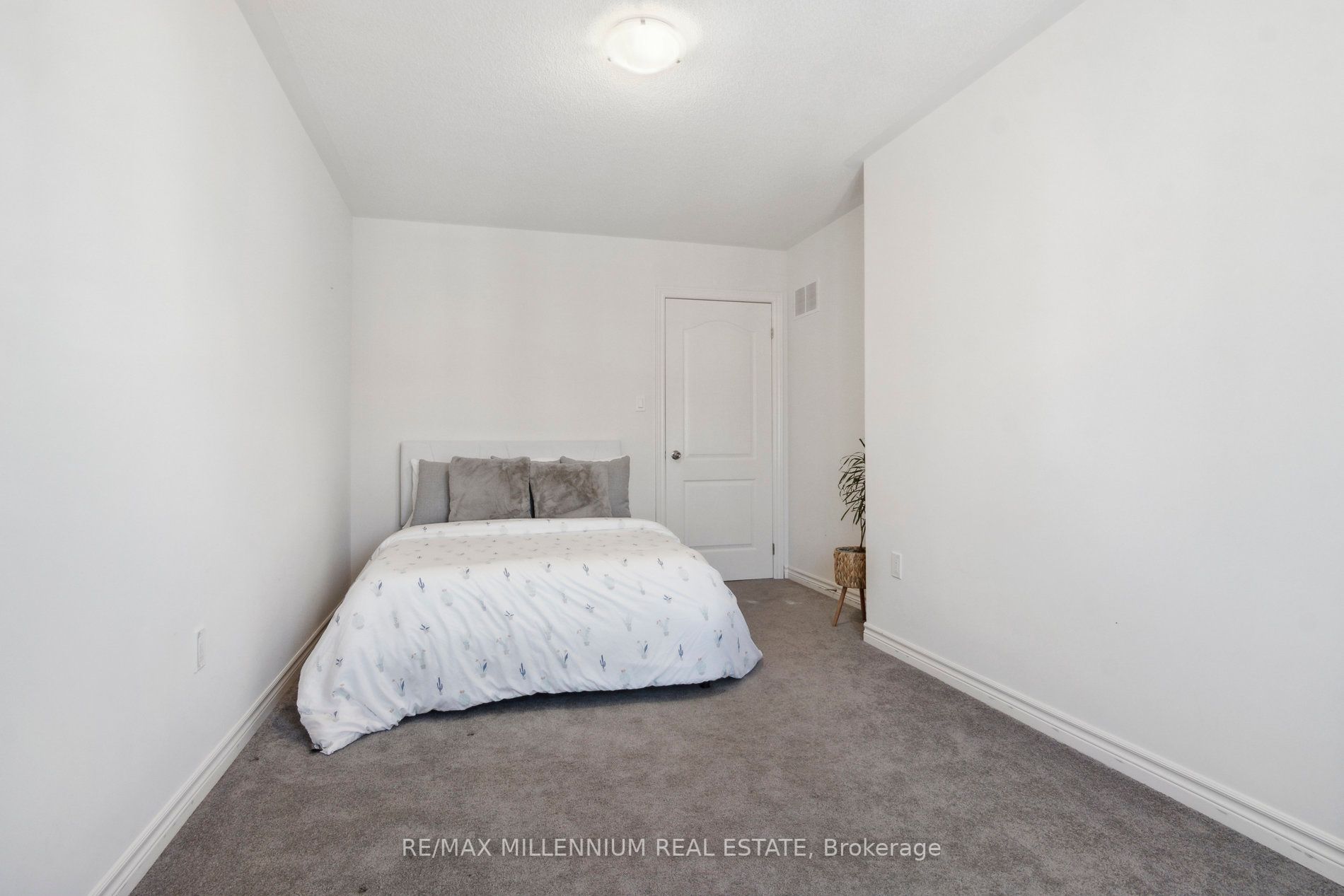 69 Markview Rd