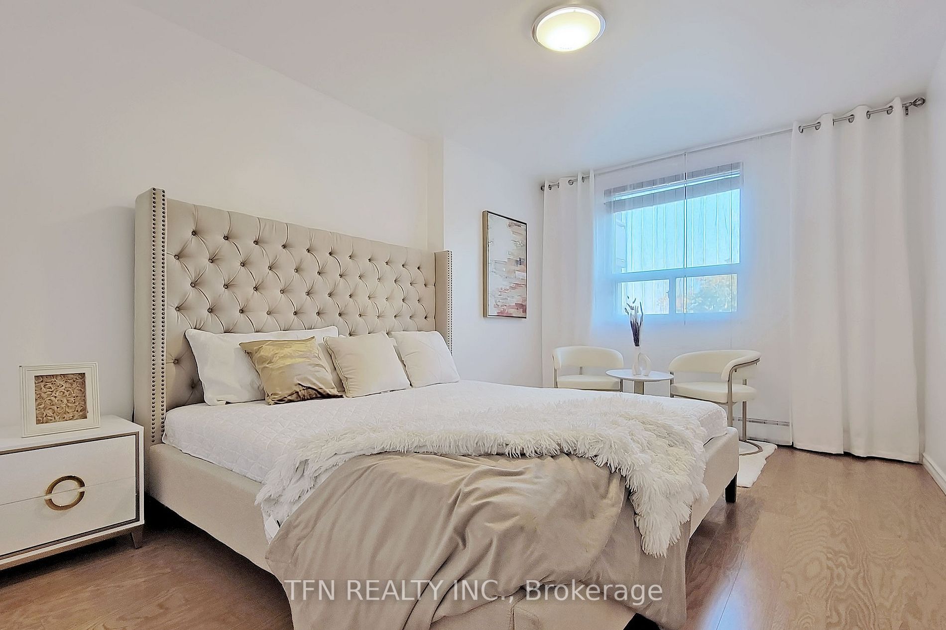 67 Richmond Street, #301