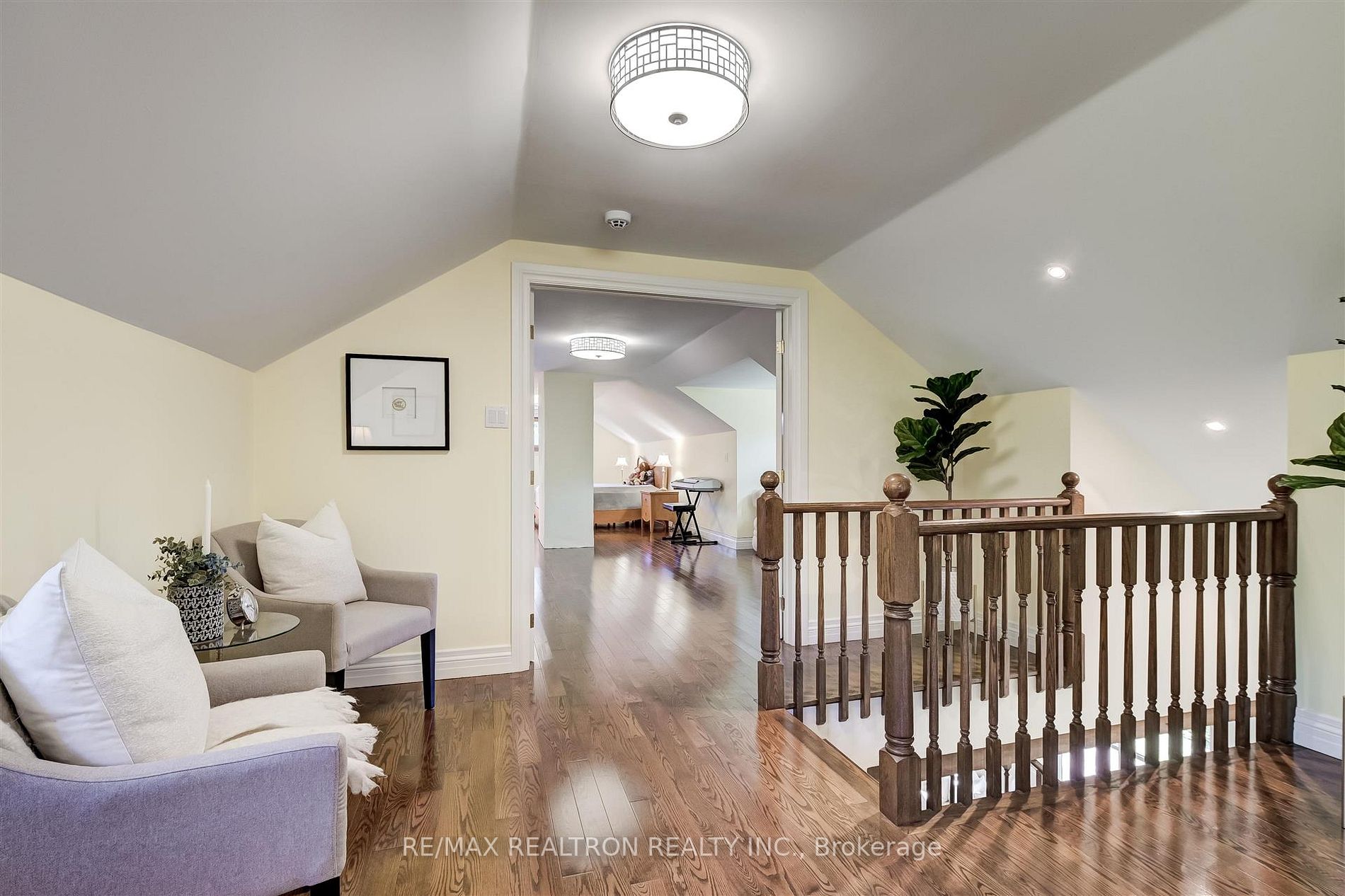 30 Kingswood Dr