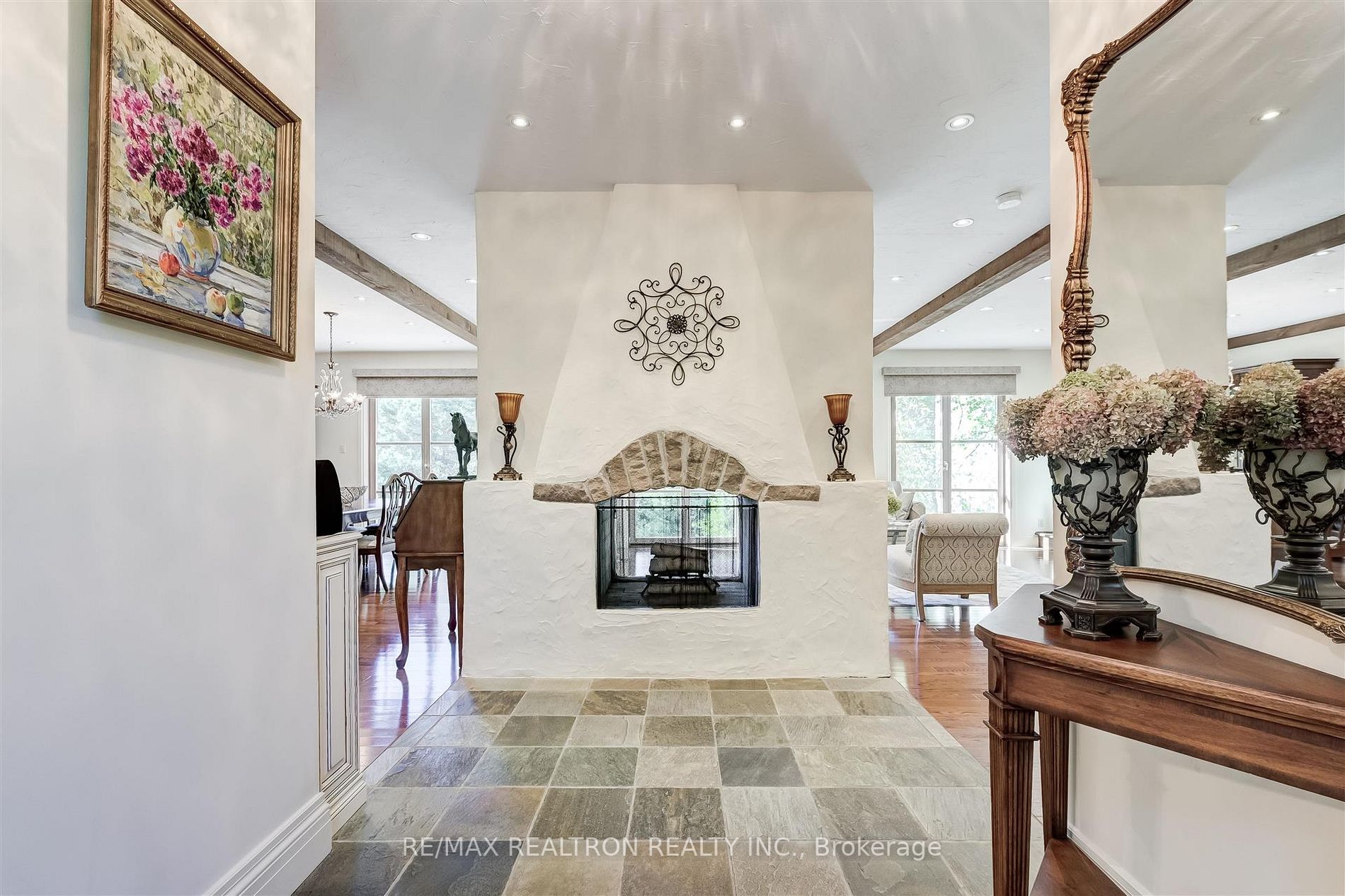 30 Kingswood Dr