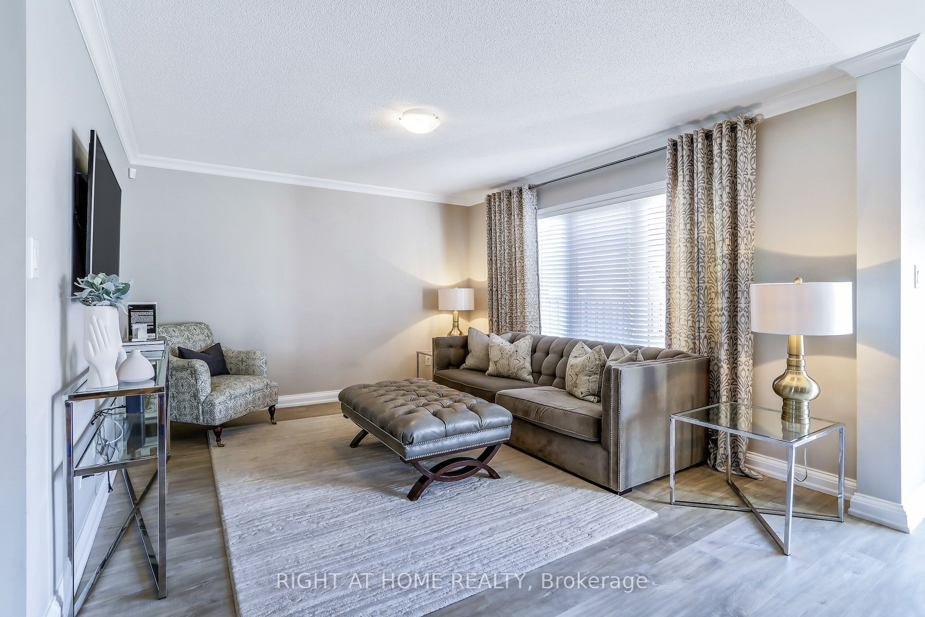 19 Amberwing Landing